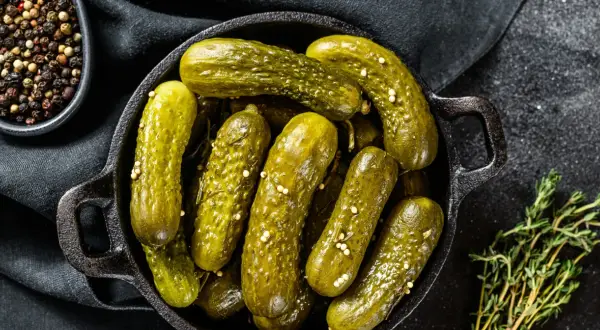 Czy ogórki konserwowe tuczą? Odkryj ich niskokaloryczne właściwości