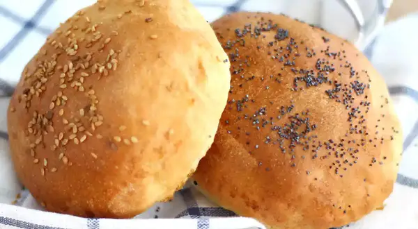 Panini Hamburger Fatti in Casa: Ricetta Soffice e Perfetta
