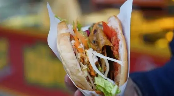 25 000 kebabów w Polsce! Dlaczego Polacy je tak kochają?