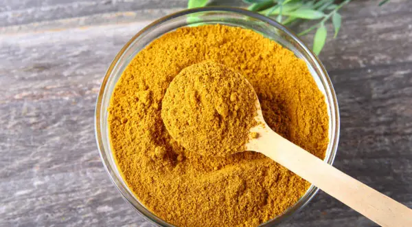 Ostrość curry: Jak wybrać idealną przyprawę i uratować danie?