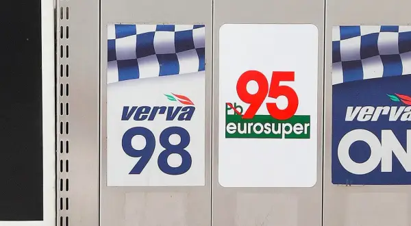 Benzyna Verve 98 i 95 - różne rodzaje paliwa, kluczowa jest liczba oktanowa benzyny.