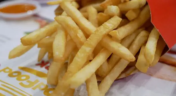 Ile kalorii ma frytki z McDonald's? Zaskakujące fakty o kaloriach
