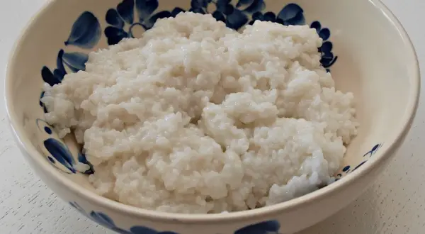 Gotowanie ryżu do sushi: Zrób to idealnie za pierwszym razem
