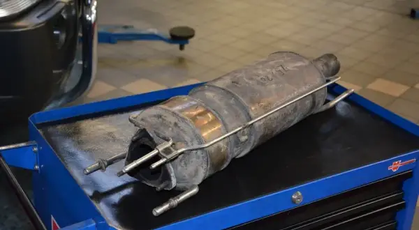 Jak sprawdzić czujnik różnicy ciśnień DPF multimetrem i uniknąć problemów