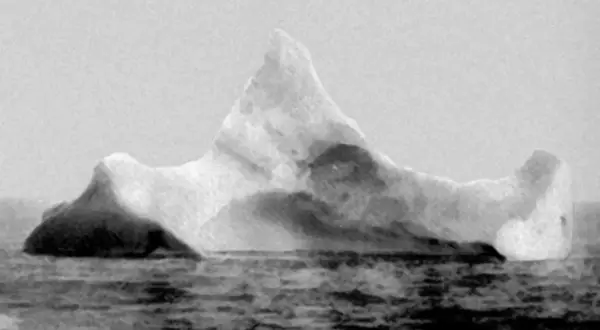 Góra lodowa w którą uderzył Titanic: szokujące szczegóły katastrofy