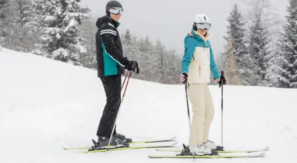 Najlepsze kurtki zimowe na narty: jak wybrać idealny model?