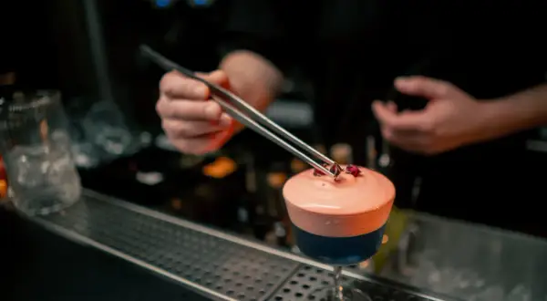 Cocktail più Venduti: Classici e Tendenze 2025 (Ricette Incluse)