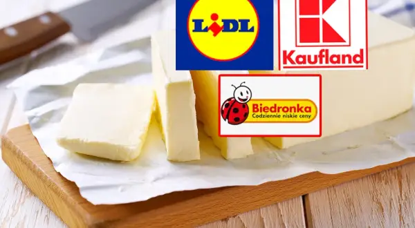 Masło na desce z logo Biedronki, Lidla i Kauflanda.