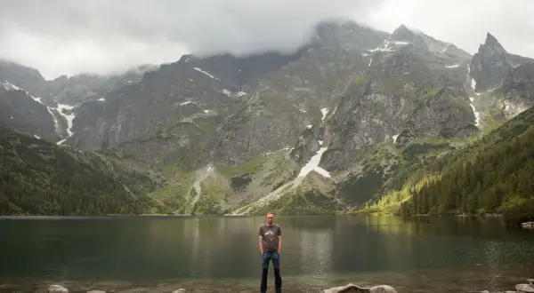 Morskie Oko: 8,5 km trasy? Sprawdź, jak zaplanować wycieczkę!