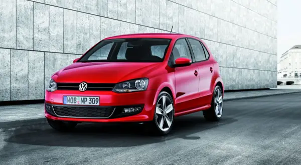VW Polo 1.4: Pojemność baku, zasięg i spalanie (2024)