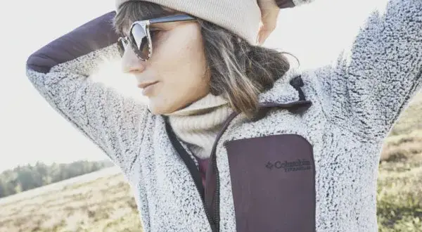 Bluza sherpa – co to znaczy i jakie ma wyjątkowe właściwości?
