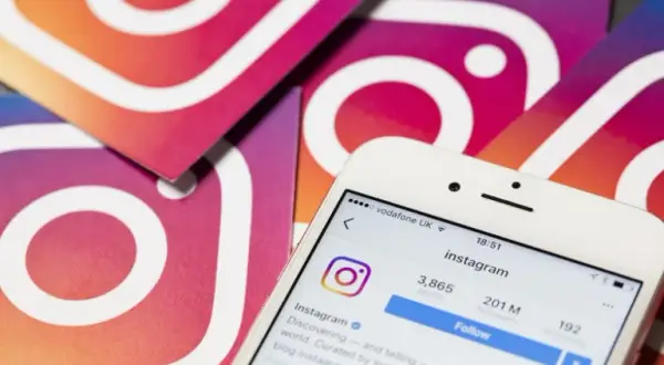 Jak pobrać stories z Instagrama – proste metody na zapisanie relacji
