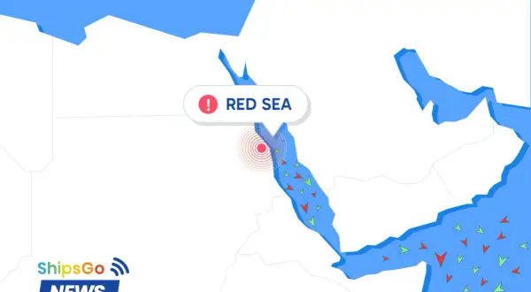 Navi in movimento nel Mar Rosso, con un avviso di pericolo.