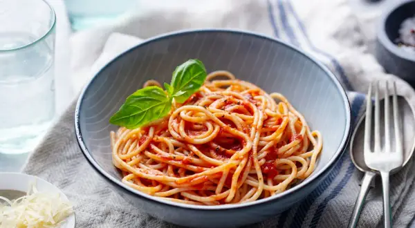 Jak się robi spaghetti - prosty przepis na pyszny obiad w 30 minut