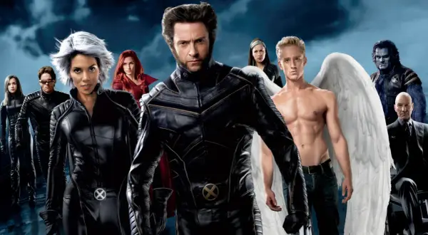 Los X-Men personajes: Wolverine, Tormenta, Jean Grey, Cíclope, Bestia, Ángel y Profesor X listos para la acción.