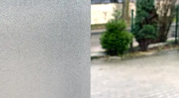 Folia elektrostatyczna do druku - jak wykorzystać jej zalety w praktyce