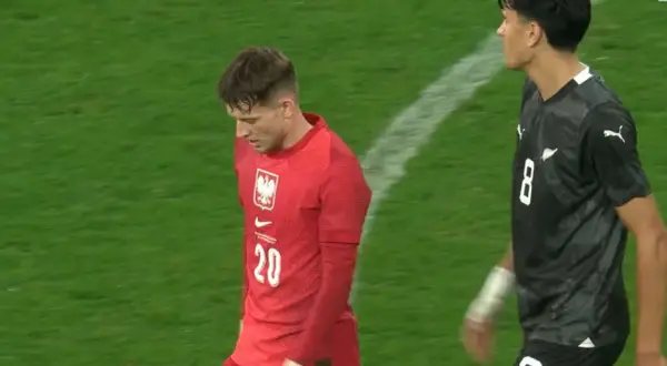 45 minut to za mało? Ile trwa połowa meczu i co ją wydłuża?