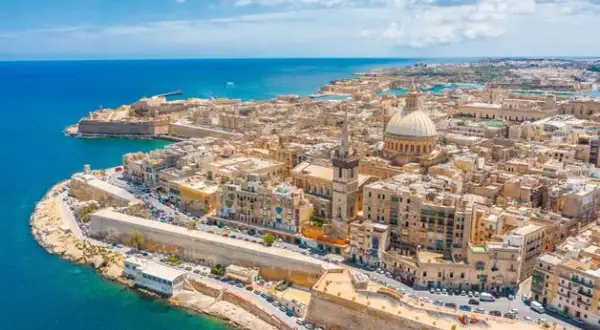 Malta czy jest bezpiecznie? Odkryj prawdę o bezpieczeństwie turystów