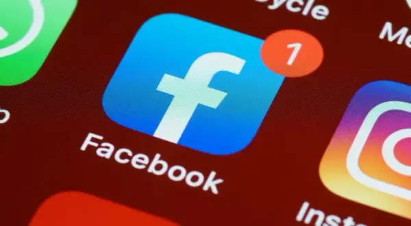 Jak kupić lajki na Facebooku i uniknąć oszustw oraz ryzyk