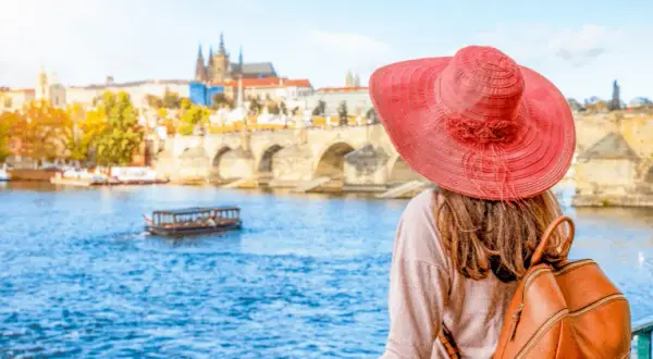 Czy w Czechach jest bezpiecznie? Odkryj zagrożenia dla turystów