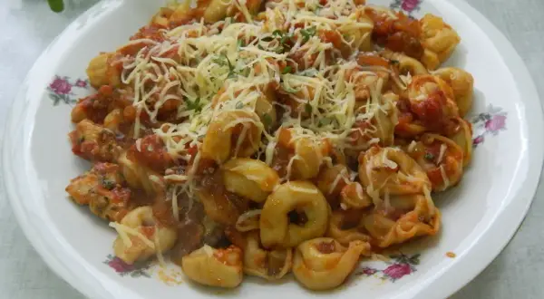 Jak zrobić tortellini w domu - prosty przepis na pyszne danie