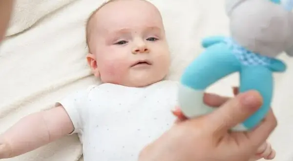 Co kupić 3 miesięcznemu dziecku, aby wspierać jego rozwój?