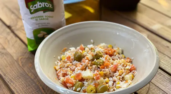 Receta ensalada de arroz clásica: ¡El secreto para que quede suelta!