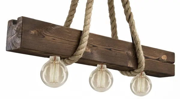 Lampa loft z drewnianą belką i grubymi linami, ozdobiona trzema żarówkami Edisona.
