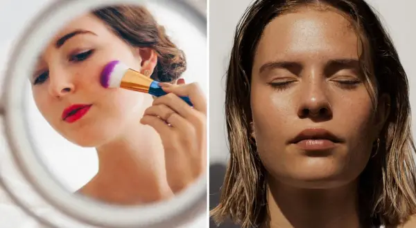 Ragazza si trucca con pennello viola e bianco, labbra rosse. Consigli make up per un look naturale.