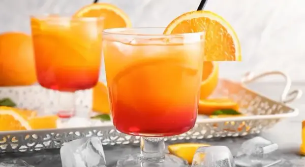Najlepszy przepis na orzeźwiający drink z Aperolem na lato