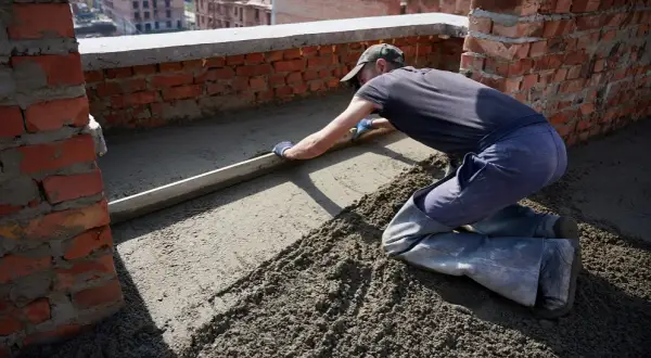 Jaka zaprawa na wylewkę? Odkryj najlepsze materiały i techniki
