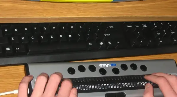 Najlepsze laptopy dla niewidomych - wybierz idealny model dla siebie