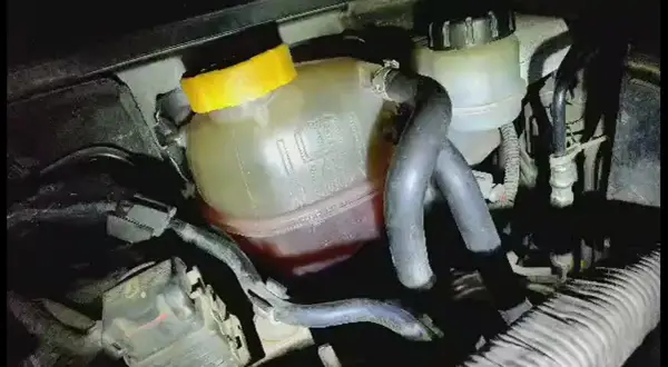 Jaki płyn do chłodnicy Opel Vectra C - uniknij kosztownych błędów