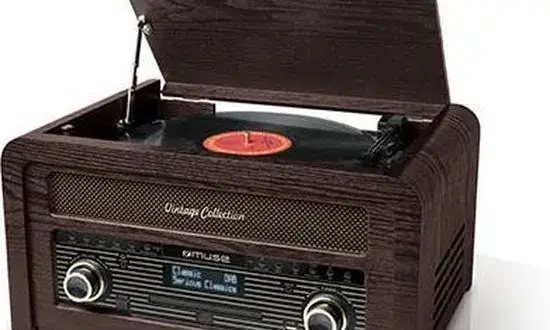 Retro radio z odtwarzaczem CD i gramofonem – idealne połączenie stylu i dźwięku