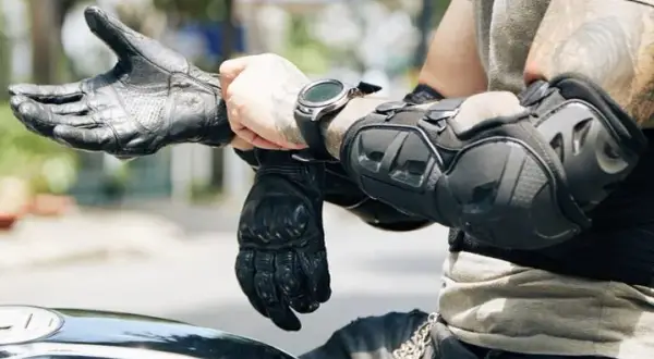 Idealne rękawice motocyklowe? Zmierz i dopasuj jak pro!