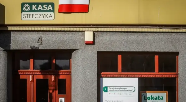 Kasa Stefczyka, z polską flagą i ofertą lokat. Czy to miejsce oferuje uczciwe skoki stefczyka oszustwa?