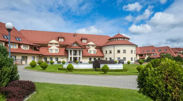 Hotel Ossa ile pokoi - sprawdź, ile osób może tu nocować
