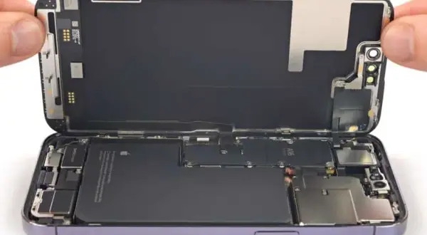 Wymiana baterii iPhone 14 Pro: Koszt, serwis, czy stracisz dane?