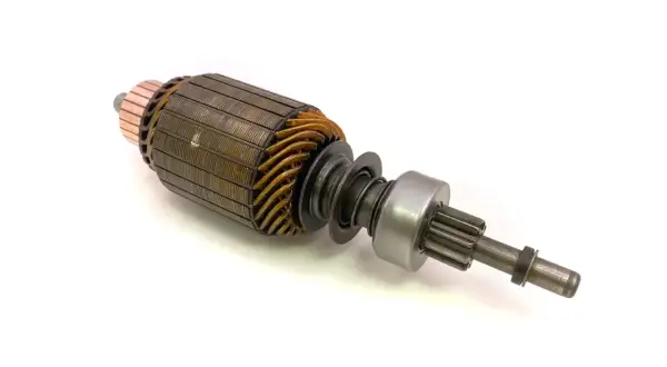 En rotor med koppartrådar och ett kugghjul, en del av en wankel motor.