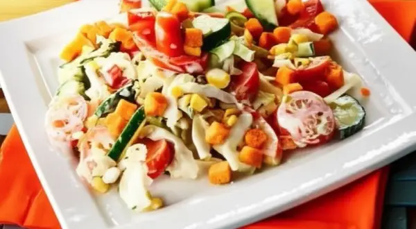 Sałatka z tortellini: 5 przepisów, które zachwycą każdego!