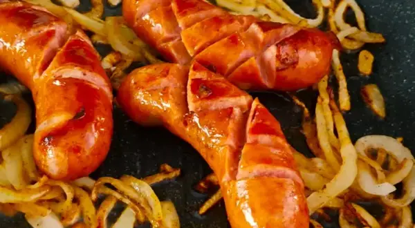 Perfekcyjna kiełbasa na patelnię: wybór i sekretne smażenie