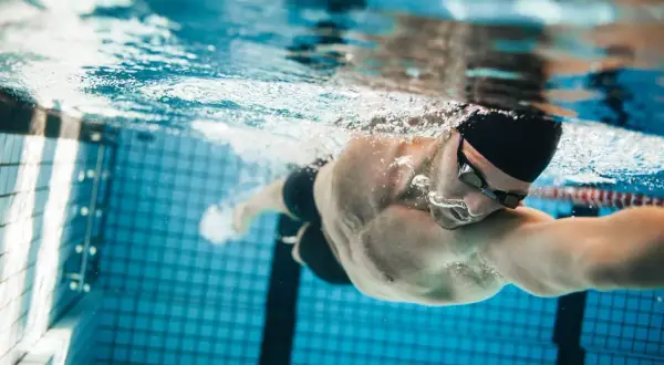 Pilates: ile spalasz kcal? Modeluj sylwetkę bez licznika!