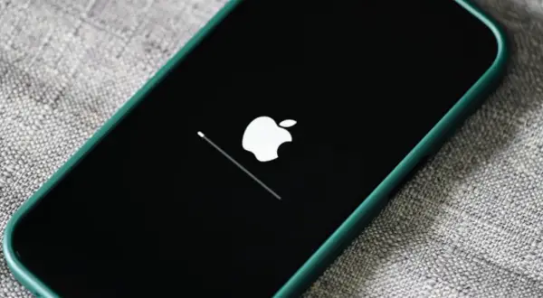 iOS 19: Jak bezpiecznie zaktualizować iPhone'a? Poradnik krok po kroku
