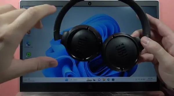 JBL Tune 500BT: Parowanie z telefonem, laptopem, TV. Rozwiąż problemy!