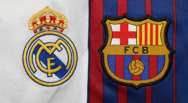 Herb Real Madryt i FC Barcelona obok siebie. Która drużyna wygra? Real czy Barca?
