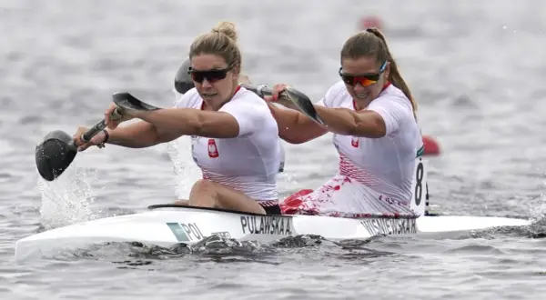 Kajakarstwo sportowe: historia, dyscypliny i jak zacząć przygodę