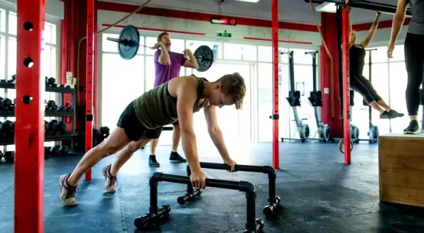Zirkeltraining im Fitnessstudio: Max. Erfolg in 30 Min.?