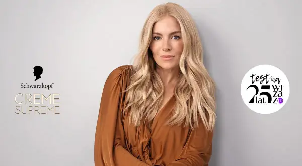 Blondynka w brązowej sukience prezentuje Schwarzkopf Creme Supreme. Jej włosy lśnią, a na tle widnieje logo marki.