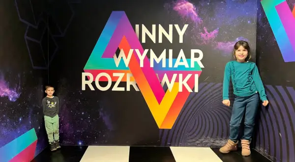 Dzieci w "Innym Wymiarze Rozrywki" – świetny pomysł, co robić w Warszawie gdy pada!