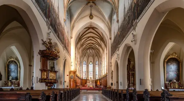 Ile jest katolików w Polsce? Zaskakujące dane o religii w kraju